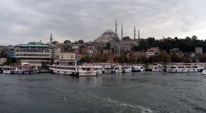 Вид на Стамбул с пролива Босфор. фото: http://prospekt-desires.ru/