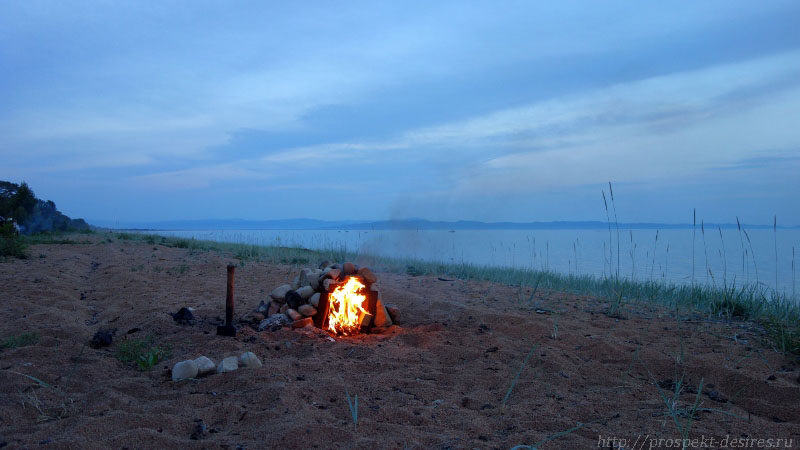 На пляже Баргузинского залива к ночи будет баня