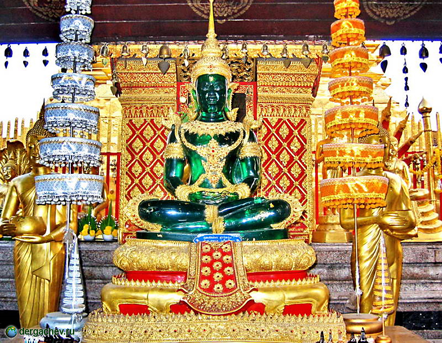 Будда из жедоита в Королевском дворце