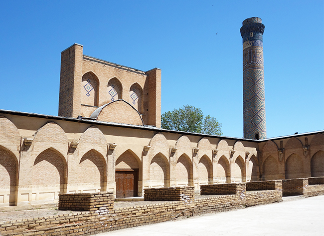 Внутренний двор мечети Биби Ханым