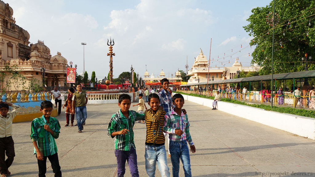 Храмы в Дели