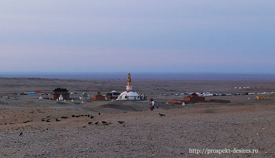 монастырь Хамрин Хийд в пустыне Гоби